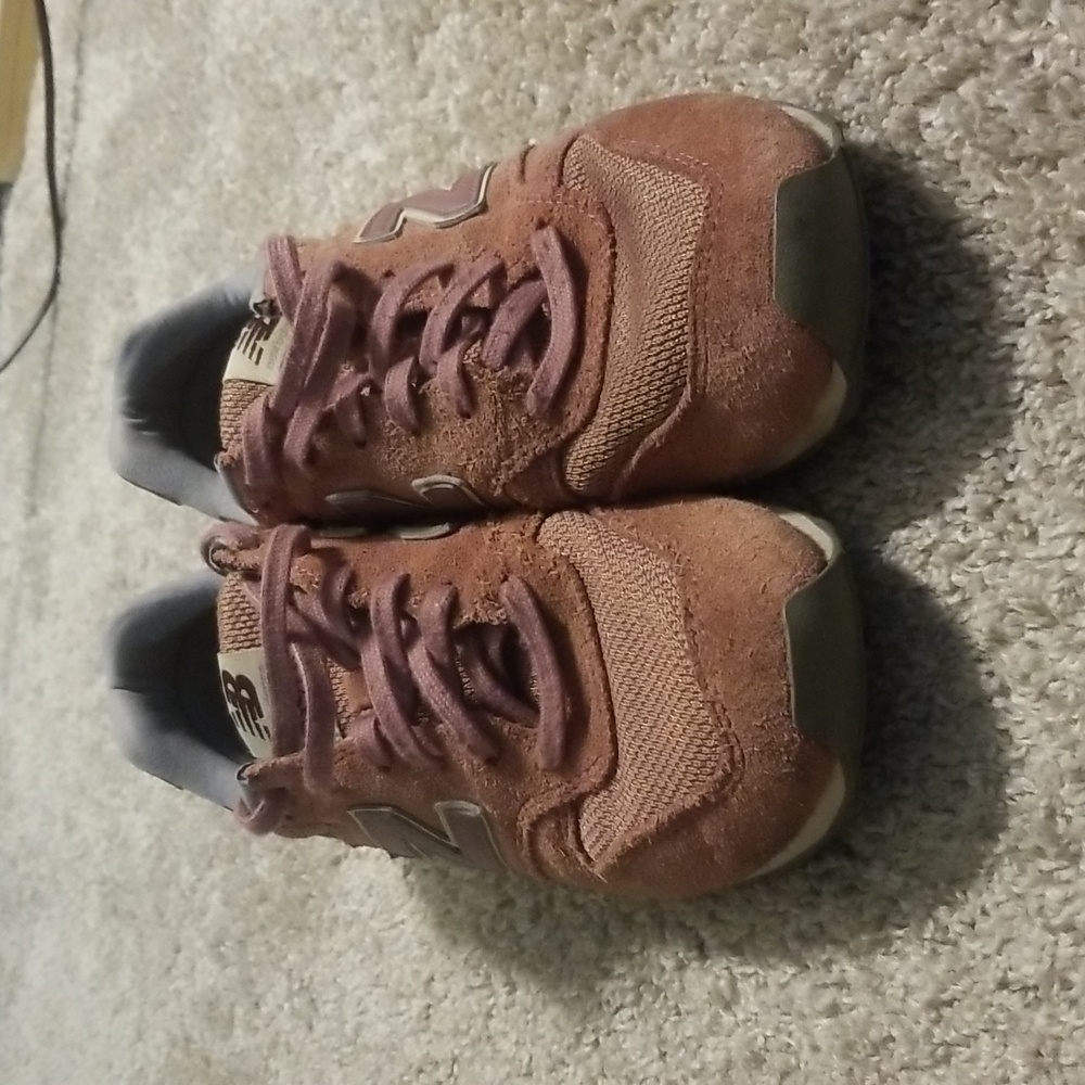 New Balance Women's Rust Pink Sneakers